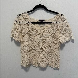 Imaginary Voyage Cream Cropped Lace Blouse Size Small